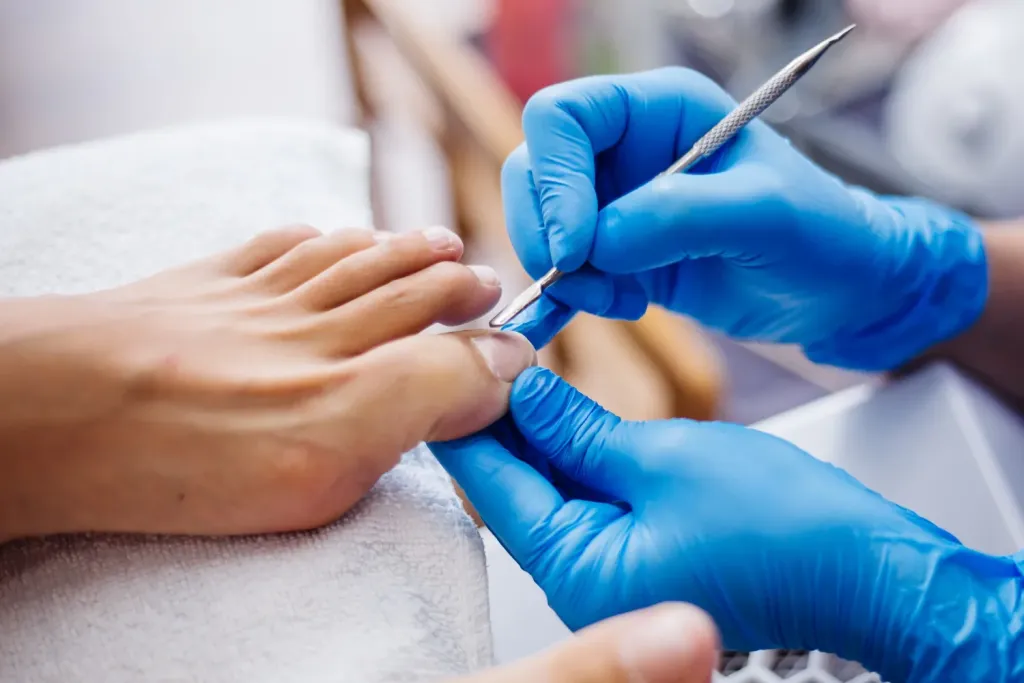 Pedicure leczniczy, czyli ratunek dla stóp